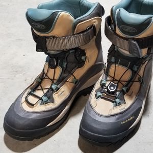 Salomon - Winter Snow Boots - Womens Size 10